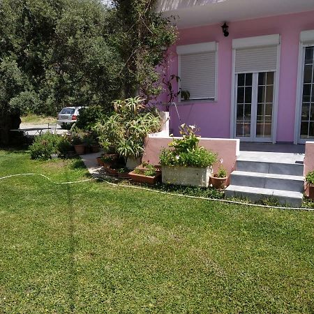 Livadi Apartments Плакіас Екстер'єр фото