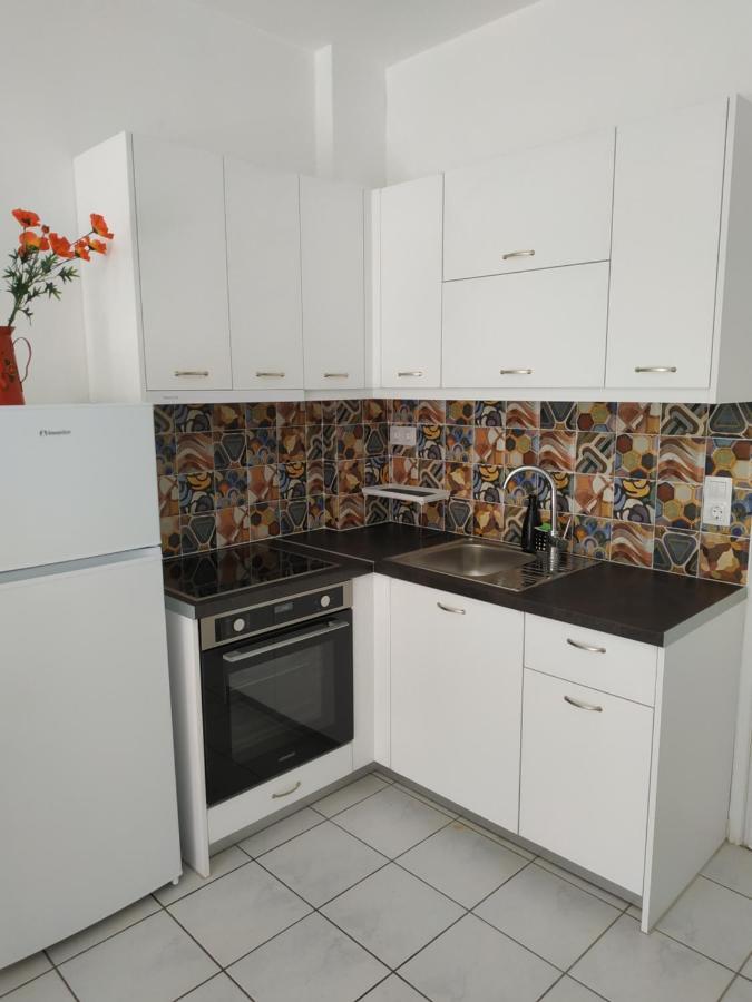 Livadi Apartments Плакіас Екстер'єр фото