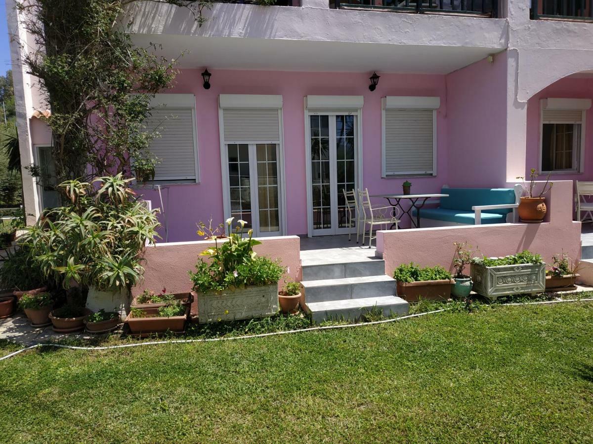 Livadi Apartments Плакіас Екстер'єр фото